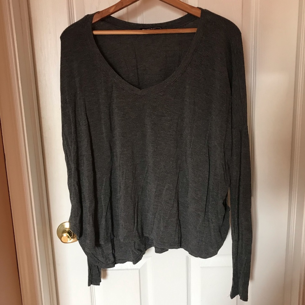 Brandy Melville | grey long sleeve top